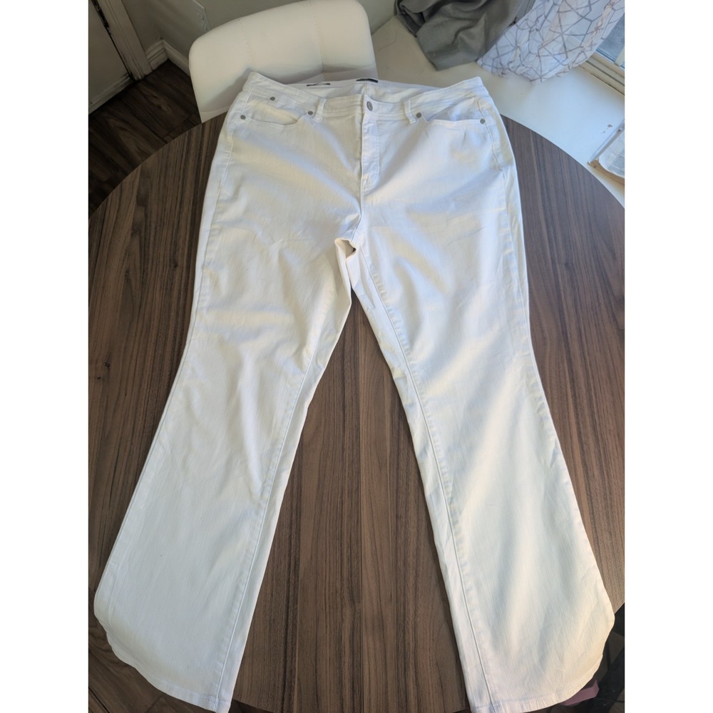 Talbots Women's 18W White Straight Leg Jeans Pants Stretch Denim Plus Size 40x30